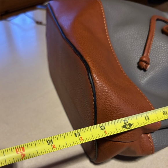 Purse/Tote Soft Gray/Brown - Picture 7 of 11